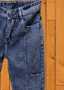 Trendy Wash Mom FIT Baggy Jeans size 28