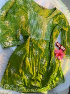 Vibrant Green Kurta with White Embroidery