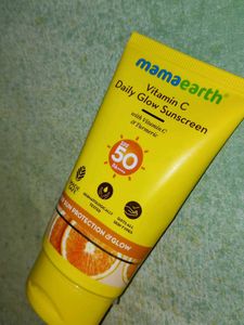 Mamaearth vitamin c daily glow sunscreen