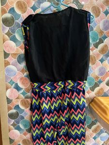 the multicoloured jumpsuitt with 2 pocketss has st