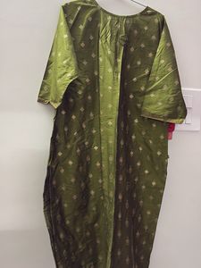 Elegant Green Kurta with Gold Embroidery