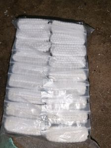 16 Packs Of (100in Each Pack) Earbuds