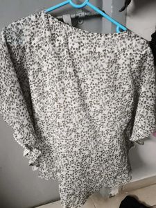 Chic Floral Print Tiered Top
