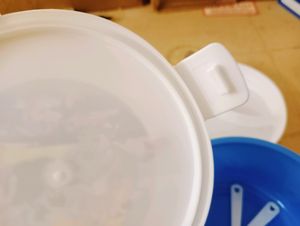 Round Plastic Lunch Box