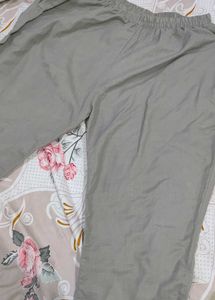 Elegant Kurta Set with Intricate Floral Print