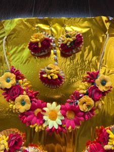 Floral Jewellery Set for Haldi/Mehendi