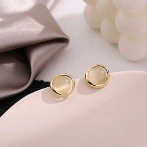 Elegant Gold Tone Cat Eye Earrings