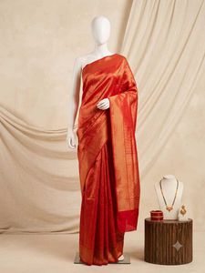 Beautiful and Elegant Silk Saree 🤩