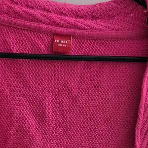 Chic Pink Cropped Cardigan