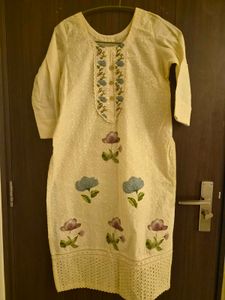 Beautiful Chikankari Kurta Set L size