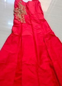 5)Rayon Straight Gown (Red Color)