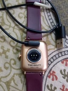 SMART WATCH  FIRE BOLTT ROSE AND MAROON