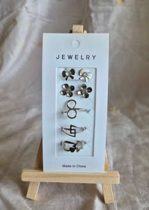 Set of 5 Trendy Gemstone Rings