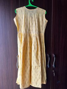 Yellow Printed Sleeveless Kurta