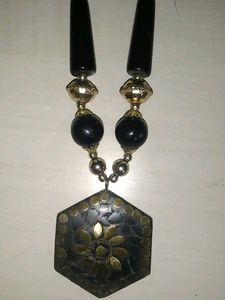 Black Golden Antique Necklace 🖤✨