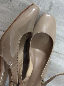 Elegant Beige Slingback Flats