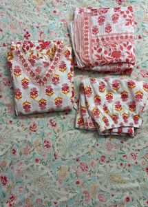 Elegant Pink Floral Kurta Set