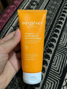 Dot & Key Vitamin C+E Gel Face Wash