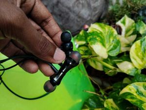 Wireless Neckband Earphones