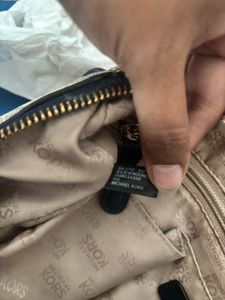 MICHAEL KORS ARIA SM DUFFLE SATCHEL SHOULDER BAG