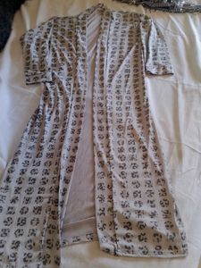 Lightweight Printed Robe