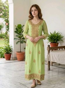 Elegant Green Embroidered Kurta