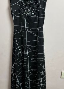 Chic Black & White Geometric Print Dress