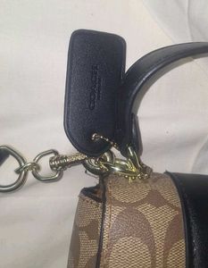 Coach slingbag / handbag With removable Sling