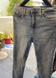 Calvin Klein Jeans - Light Wash Denim