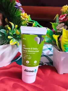 The Derma Co 3% Vitamin E Face Moisturizer Cream W