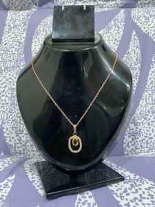 Elegant Teardrop Pendant Necklace