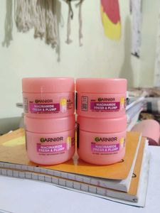 Garnier Niacinamide Fresh & Plump Cream