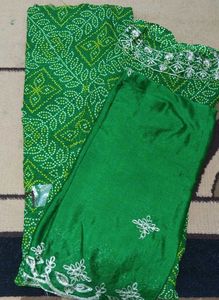 Elegant Green Bandhani Kurta Set with Dupatta and