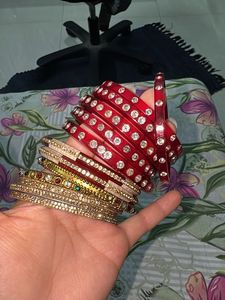 Sparkling Red &amp; Gold Bangles Set