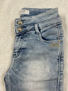 Girl's Embellished Denim Bottom Wear