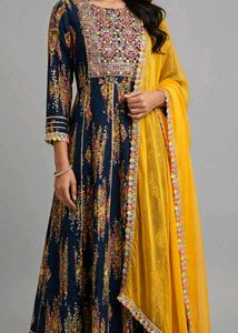 Stylish Ethnic Kurta with Dupatta Set