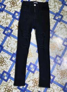 Black Ripped Skinny Jeans