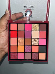 25 Colors Eyeshadow Palette