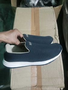 NEW NO USED CASUAL SHOES FOR MAN,