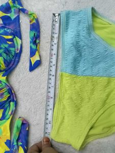 Floral Halter 🇲🇾Bikini Set