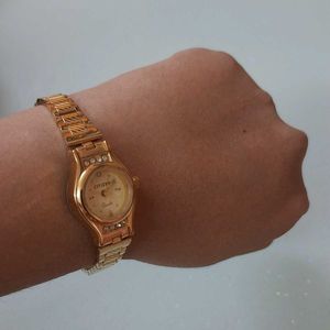 Citizen Quartz Gold Watch⌚️