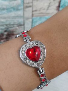Charming "LOVE" Heart Bracelet