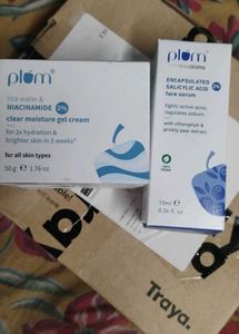Plum skincare combo at just 359