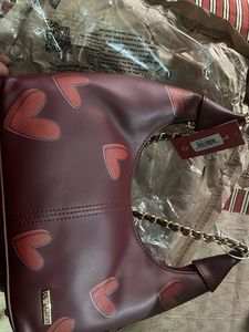 Chic Red Heart Print Sling Bag