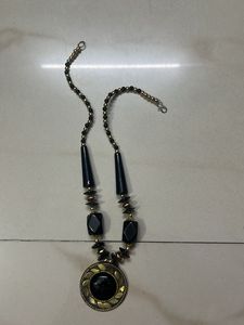 Elegant Black &amp; Gold Statement Necklace