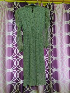 women green dress 👗