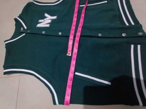 H&amp;M Men's Waist Coat Fit For XL, XXL.
