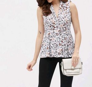 Floral Print Sleeveless Top