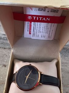 Stylish Black Dial Watch