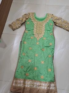 Elegant Green Embroidered Kurta sets 3 pieces